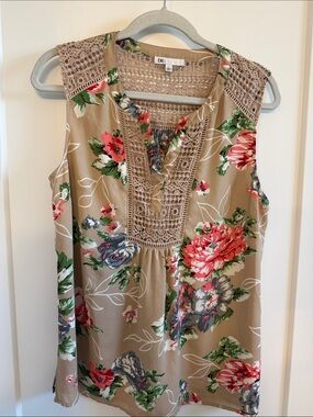 DR2 Taupe Floral Crochet-Yoke Sleeveless Camisole